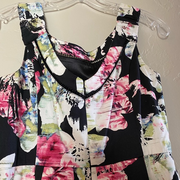 White House Black Market|4| “Faille Firl” in black & parasol pink. NWT. - Picture 7 of 9